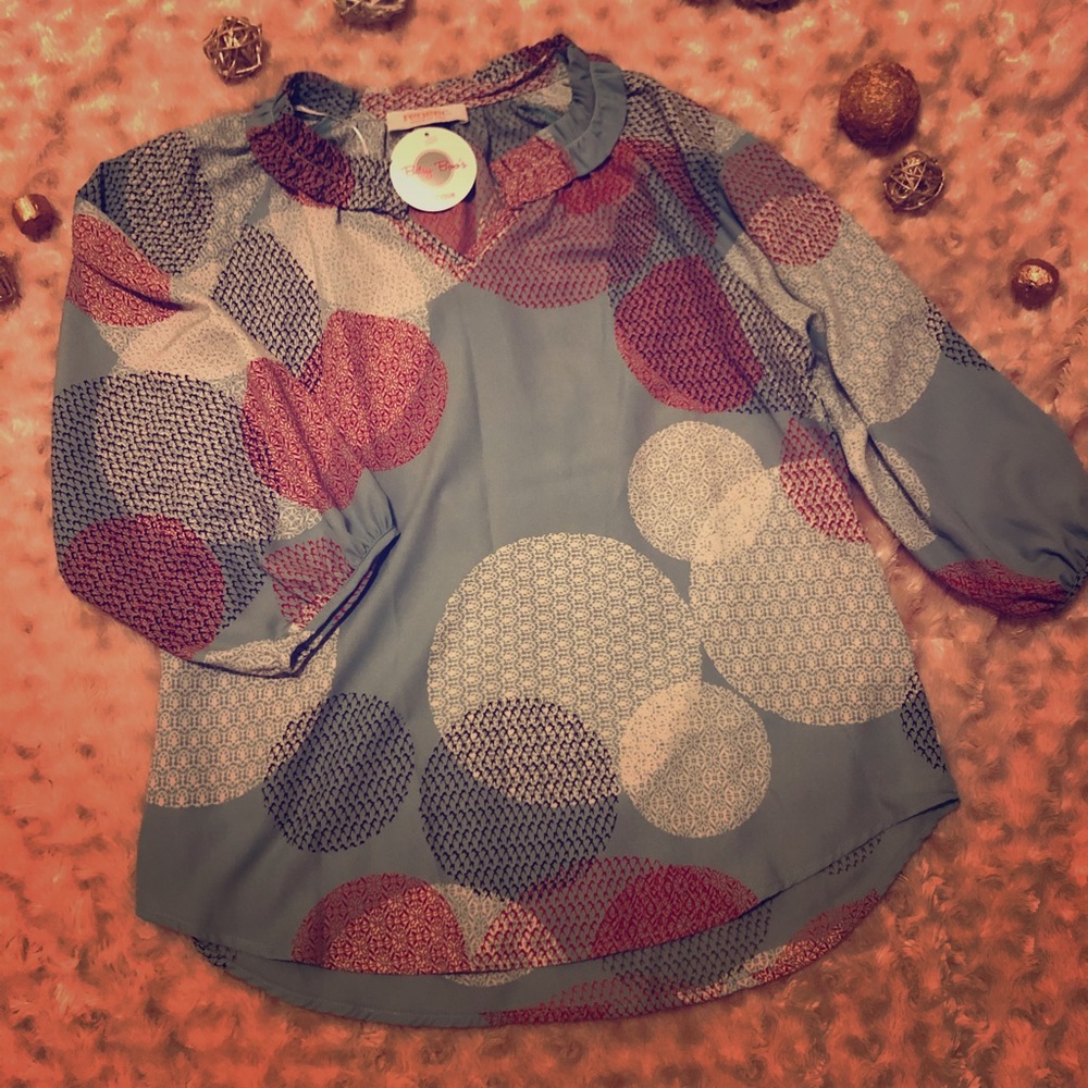 Boutique Blouse. NWT! Very nice shirt!